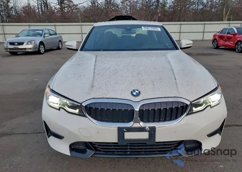 2021 BMW 330Xi z USA, uszkodzony, nr VIN 3MW5R7J03M8C08790